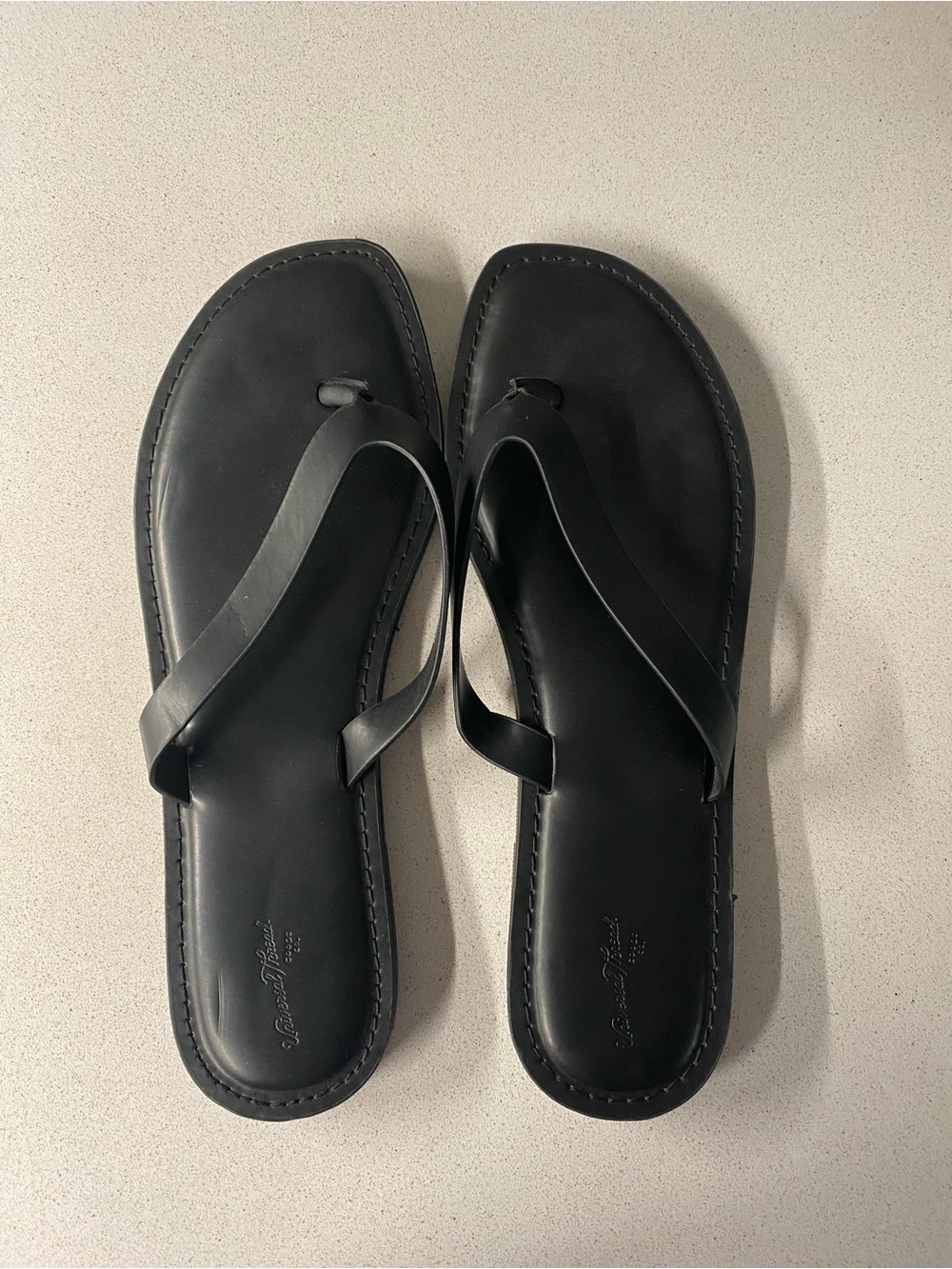 Universal Thread Thick Strap Thong Sandals
